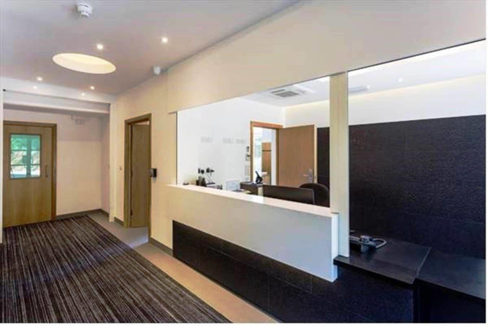 Pelican London Hotel And Residence Экстерьер фото